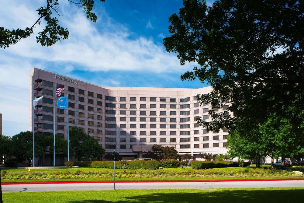 DoubleTree by Hilton Tulsa - Warren Place 1
