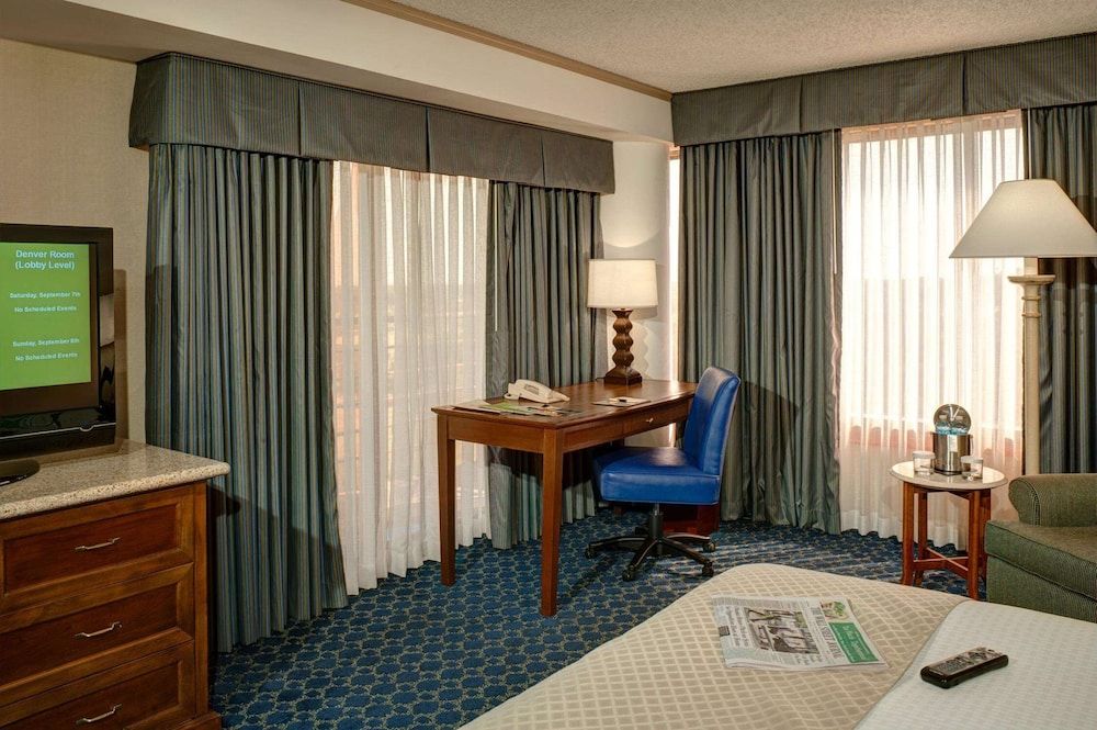 DoubleTree by Hilton Tulsa - Warren Place 2