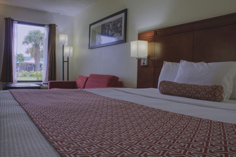 Winter Haven Suites & Conference Center 3