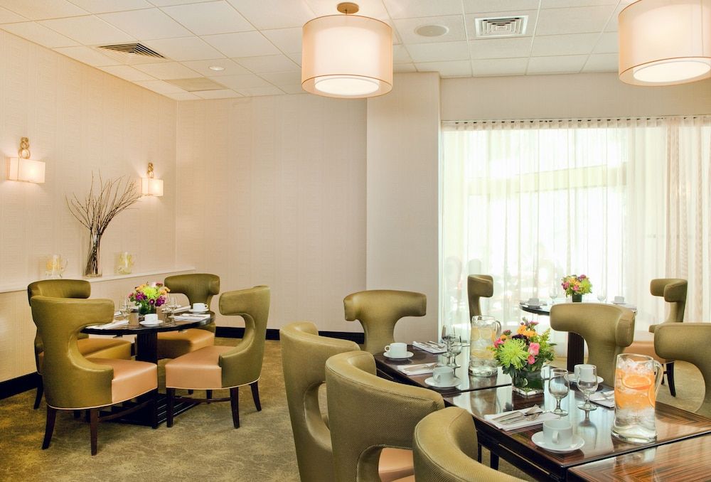 Crowne Plaza White Plains - Downtown 2