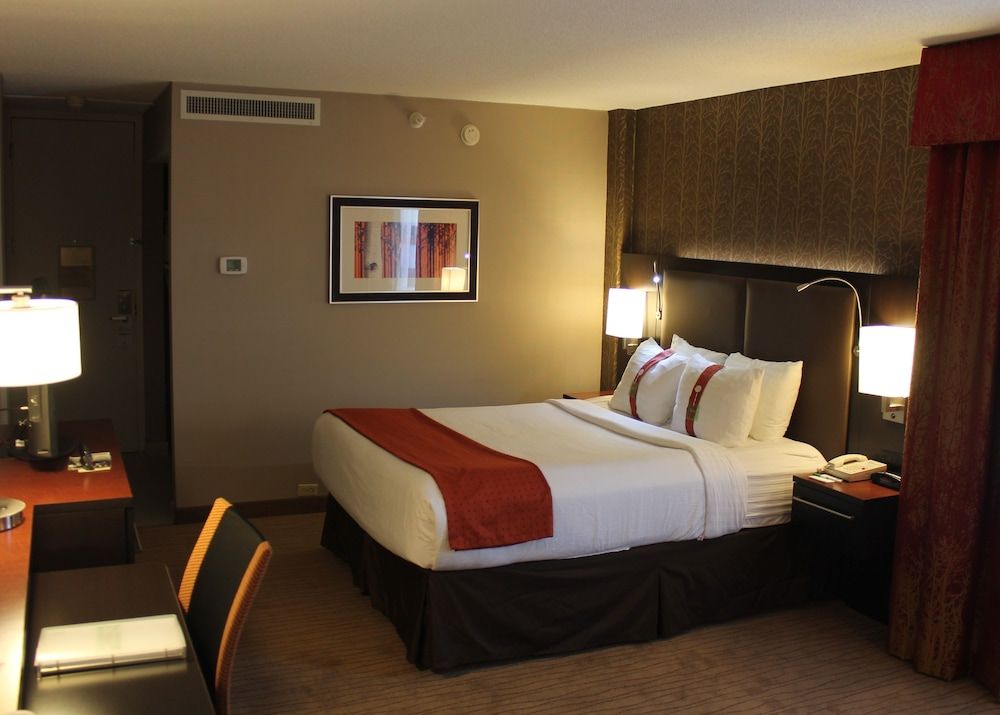 Holiday Inn Denver-Cherry Creek 3 Holiday Inn Denver-Cherry Creek 3