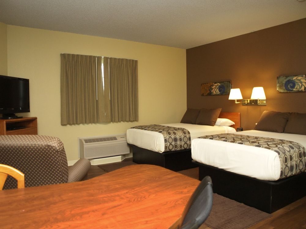 Hotel at WaterWalk Wichita 3