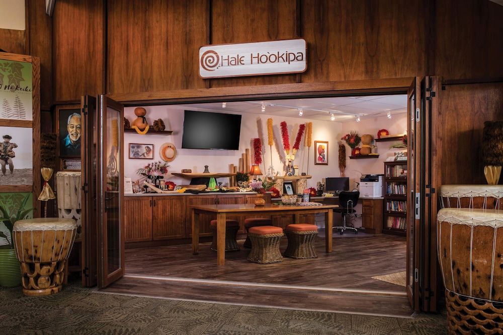 Kaanapali Beach Hotel 2