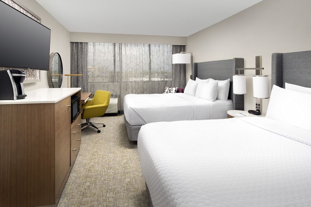 Crowne Plaza San Antonio Airport 3