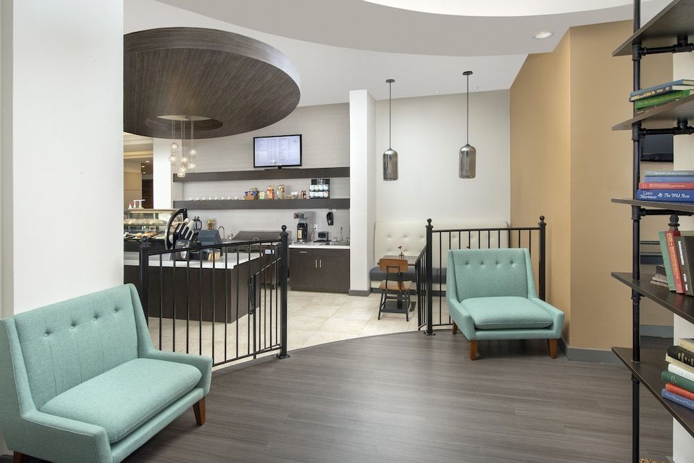 Crowne Plaza San Antonio Airport 2