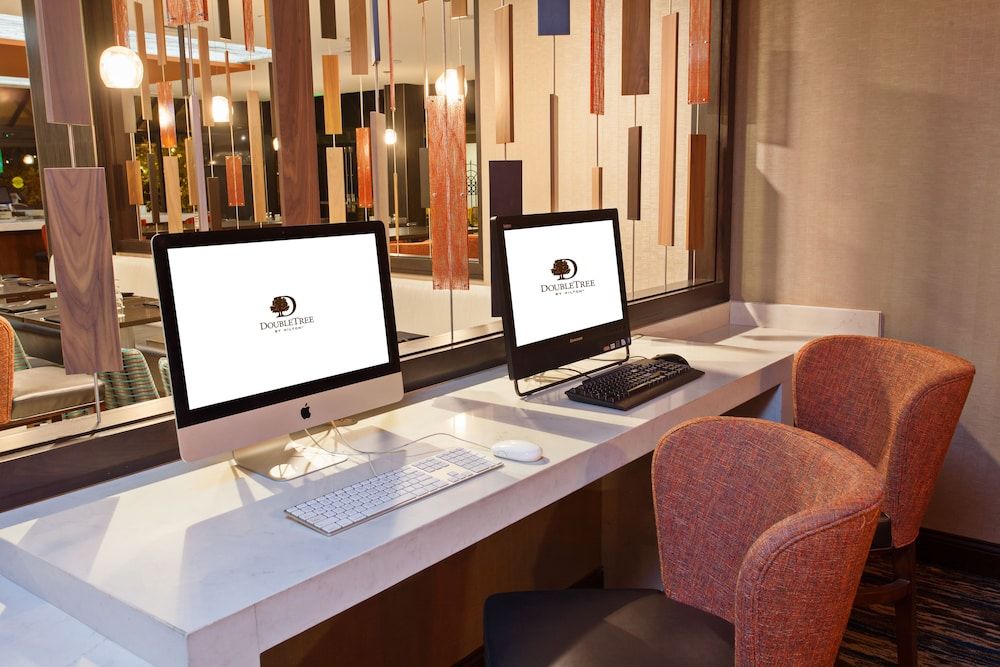 DoubleTree by Hilton San Bernardino 2