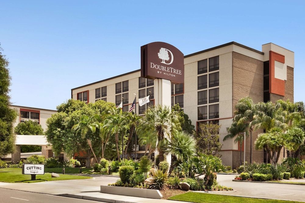 DoubleTree by Hilton San Bernardino 1