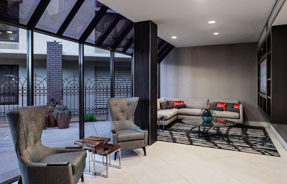 DoubleTree by Hilton San Bernardino 3