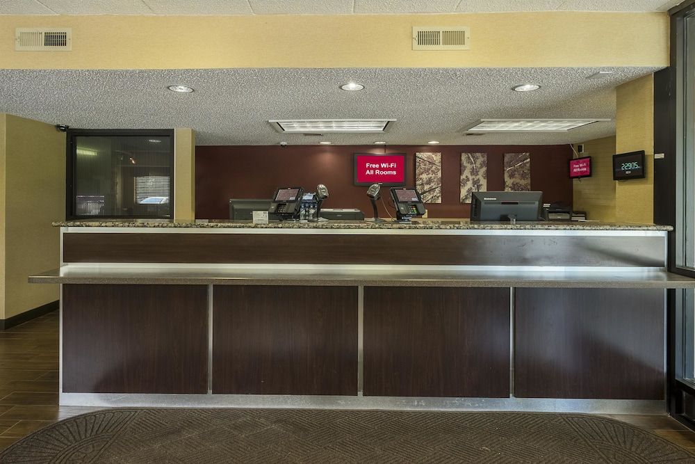 Red Roof Inn PLUS+ Wilmington - Newark 3