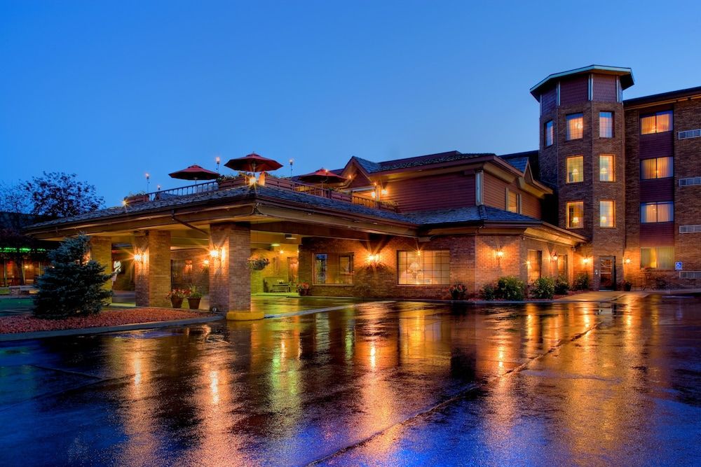 Grand Gateway Hotel 1