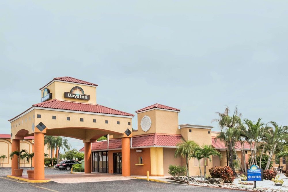 Days Inn by Wyndham Fort Myers 2 estrellas en Fort Myers