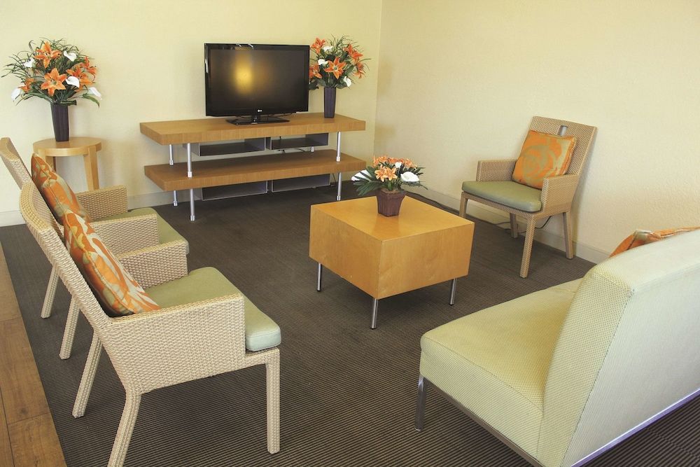 La Quinta by Wyndham Sunrise 3