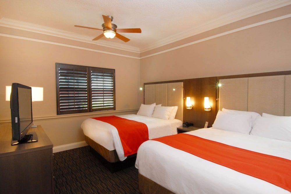 Hotel Resort at the Port 3