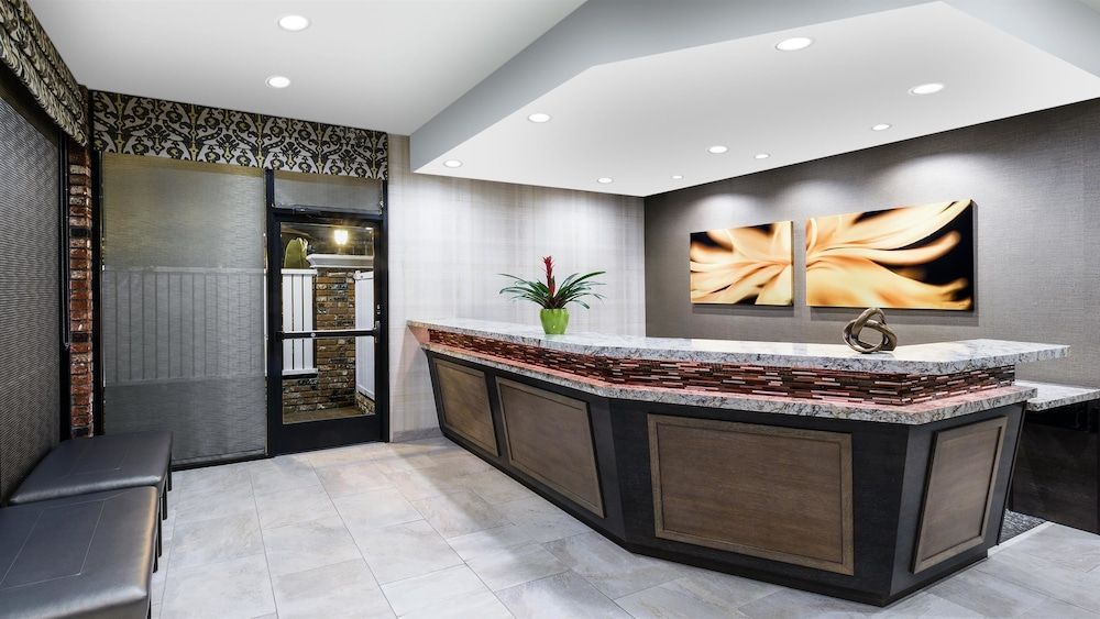 Best Western Plus Carriage Inn 3