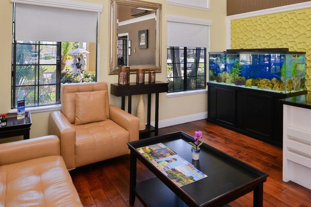 Best Western Palm Garden Inn 2