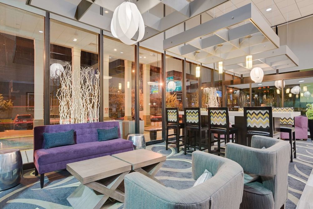 La Quinta Inn & Suites by Wyndham Clifton/Rutherford 3