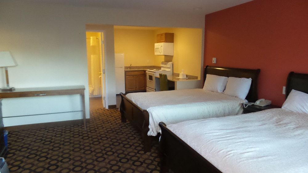 Surf City Inn & Suites 3