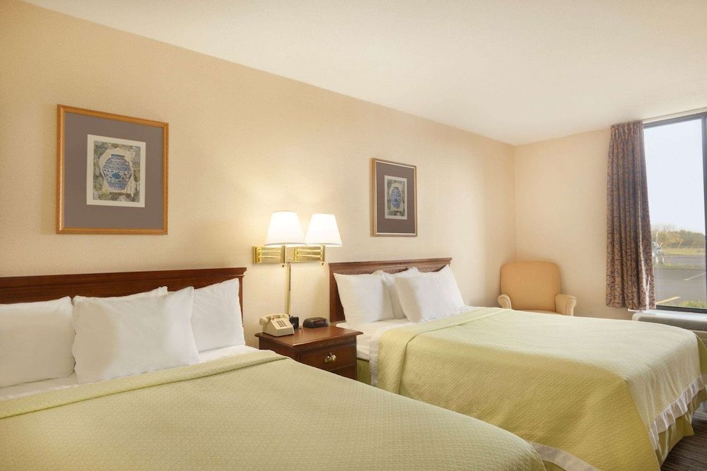 Days Hotel by Wyndham Buffalo Airport 3 estrelas em Cheektowaga