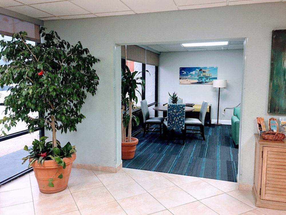 Tropical Winds Oceanfront 2