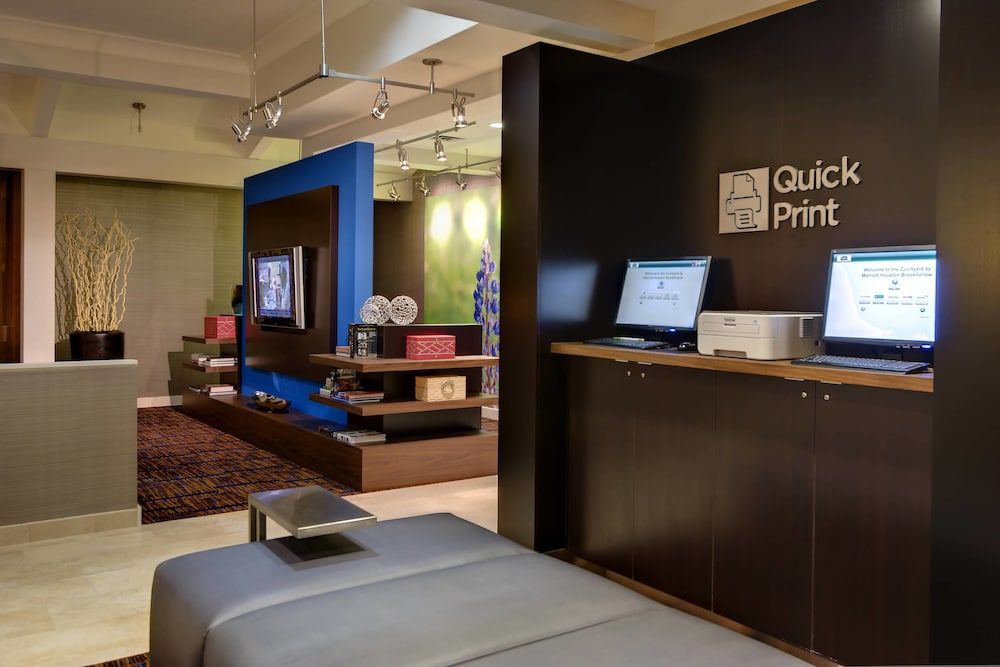 Courtyard by Marriott Houston Brookhollow 3