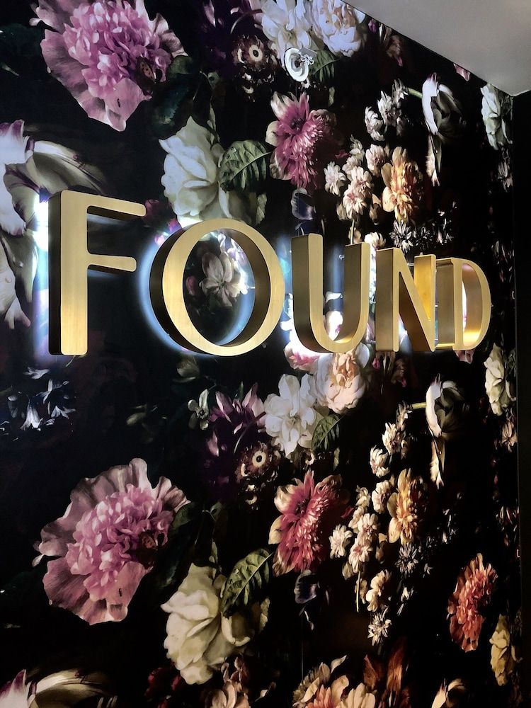 Dupont Circle Embassy Inn by FOUND 3