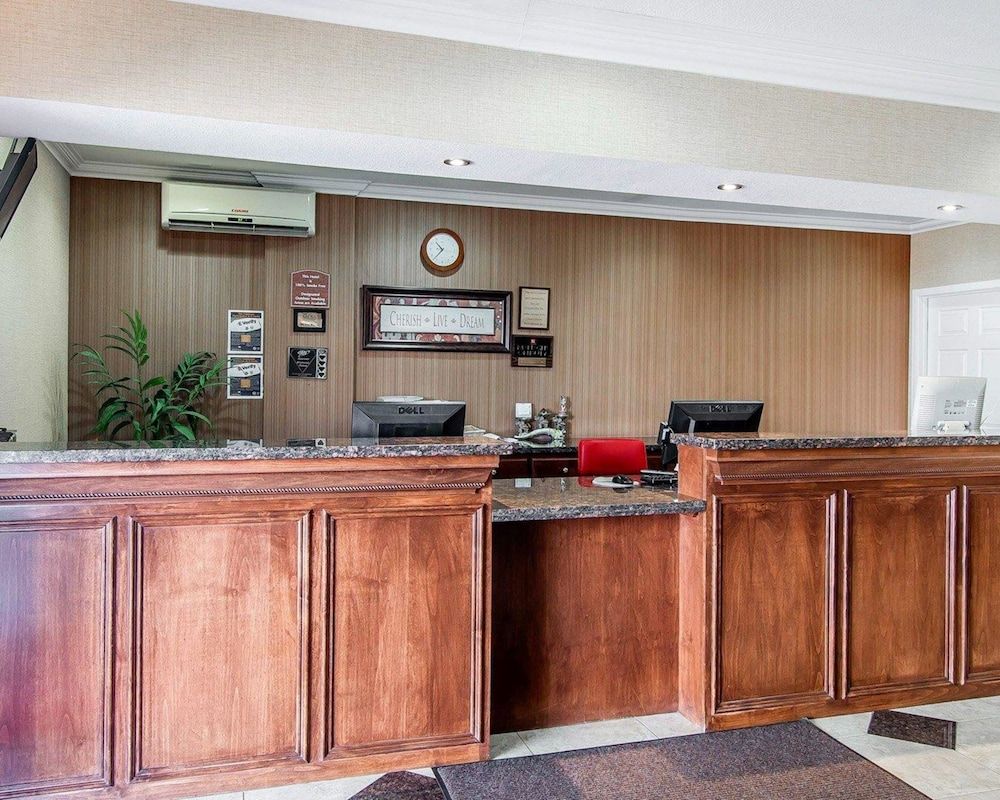 Econo Lodge Inn & Suites Mesa 2