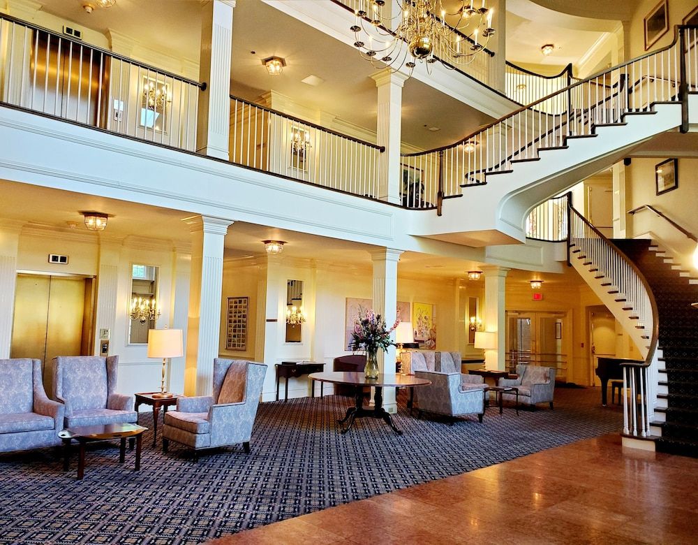 Avon Old Farms Hotel 1