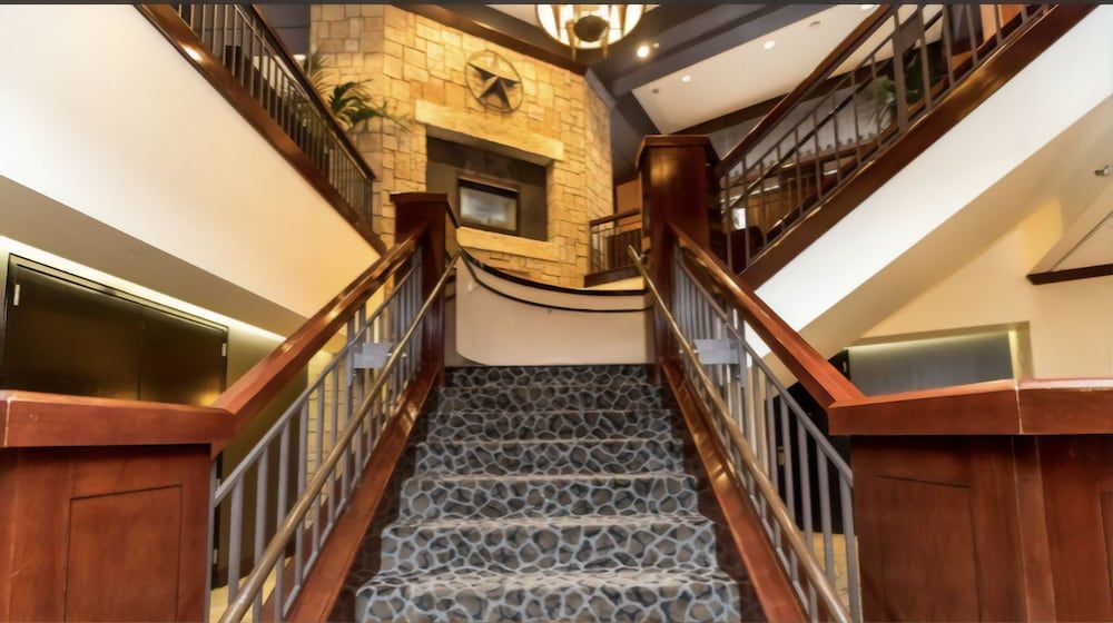 The Emily Morgan - a DoubleTree by Hilton 3