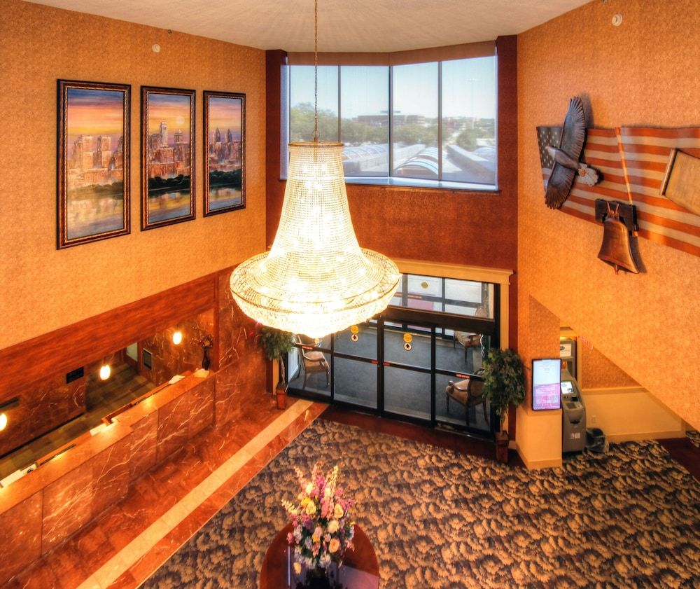 Clarion Hotel Philadelphia International Airport 2