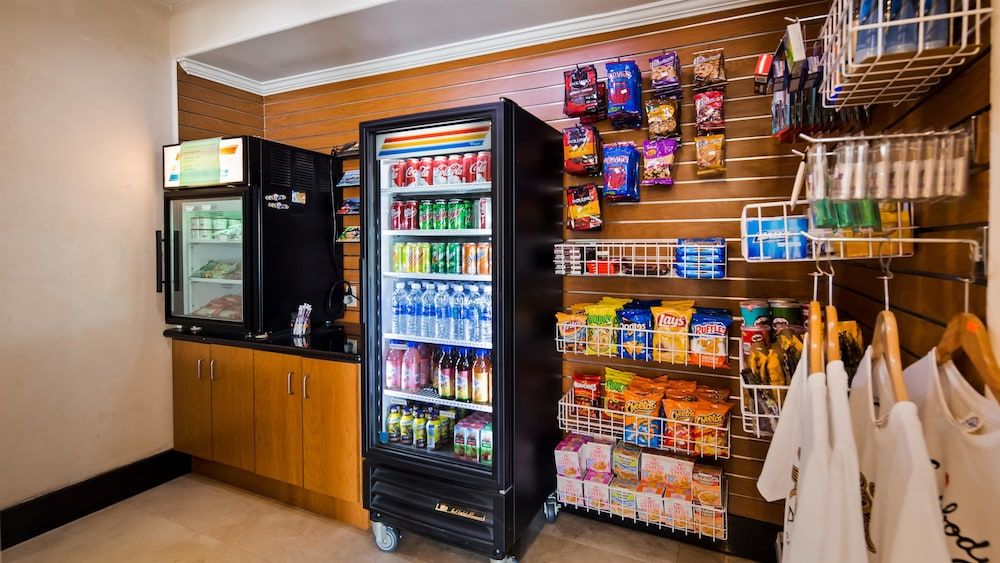 Best Western Plus Orange County Airport North 2