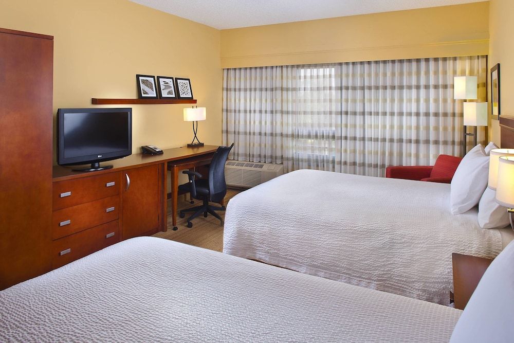 Sonesta Select Miami Lakes 3