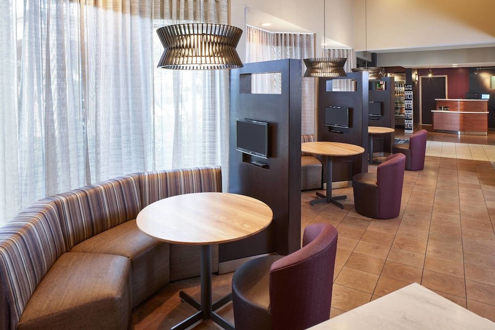 Sonesta Select Miami Lakes 2