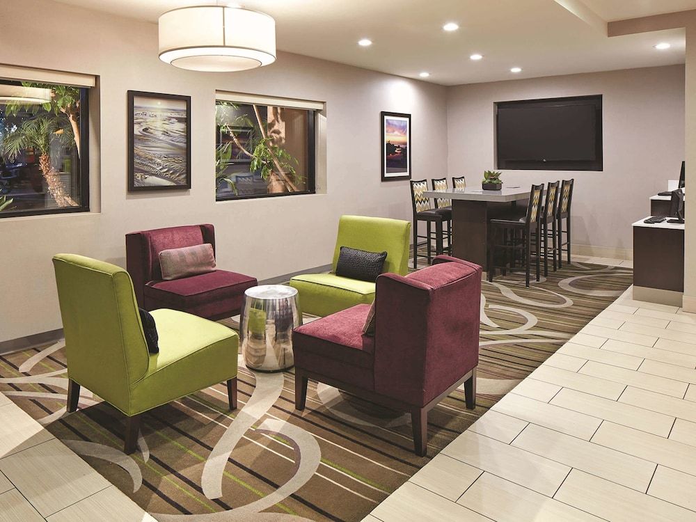 Mission View Inn & Suites San Diego 2