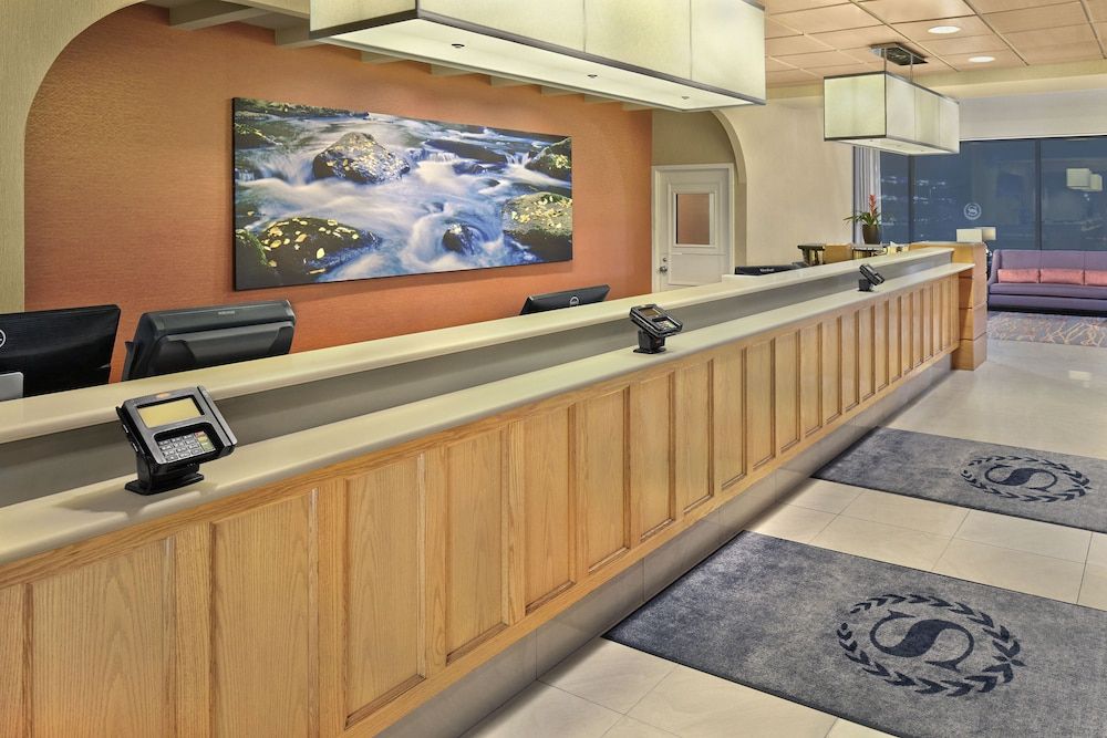 Sheraton Hartford Hotel at Bradley Airport 1