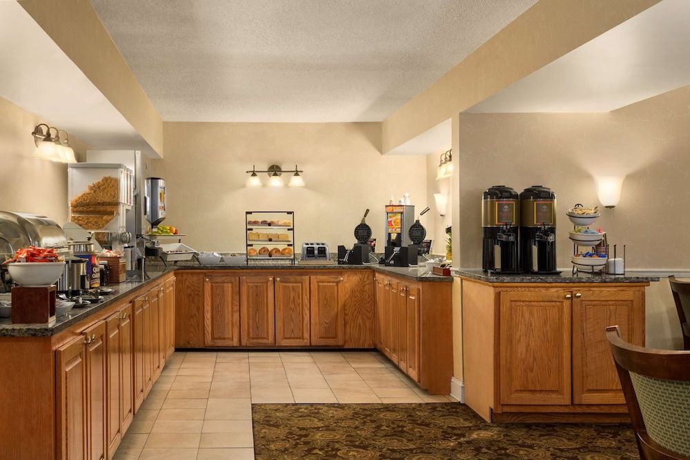 Country Inn & Suites by Radisson, Atlanta Airport South, GA 2