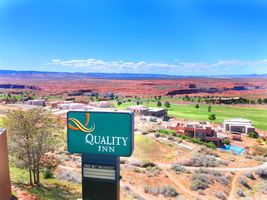 Quality Inn View of Lake Powell - Page