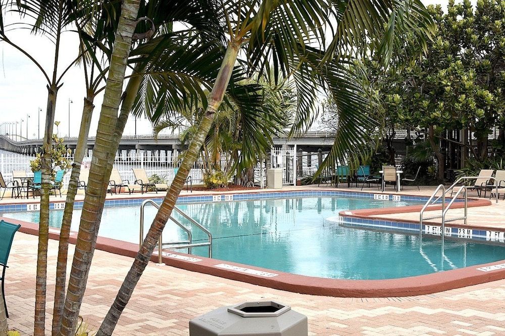 Punta Gorda Waterfront Hotel and Suites 3