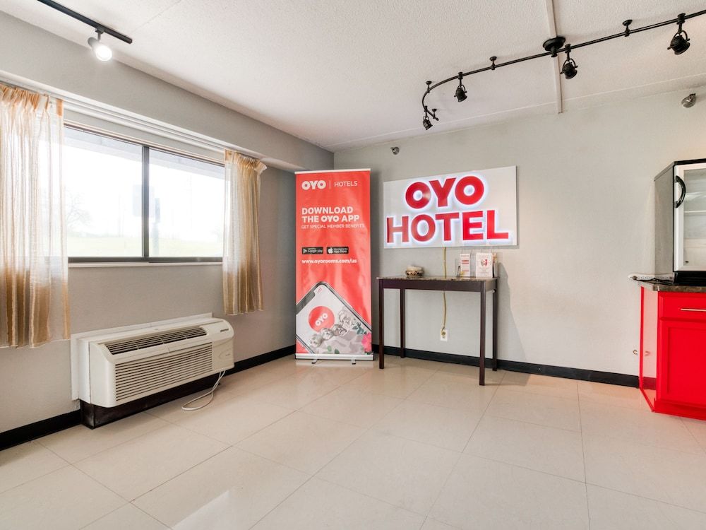 OYO Hotel Dallas Love Field 2