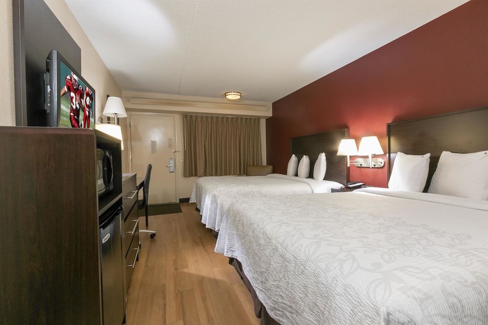 Red Roof Inn PLUS+ Atlanta - Buckhead  3