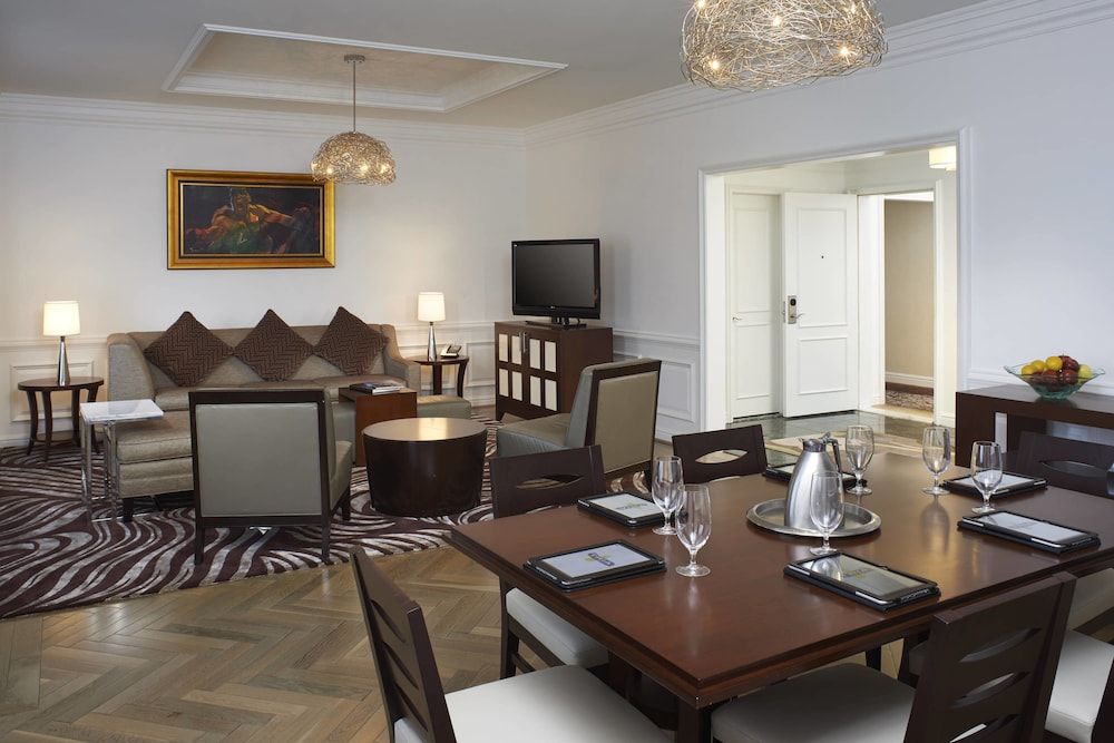 The Henry Hotel, Autograph Collection 3