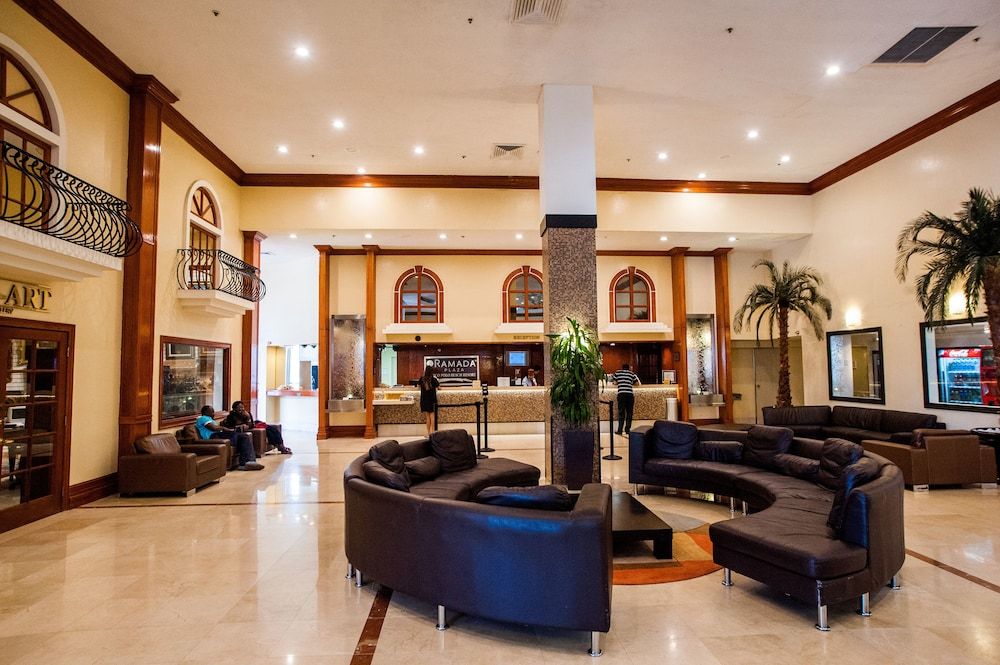 Ramada Plaza by Wyndham Marco Polo Beach Resort 2