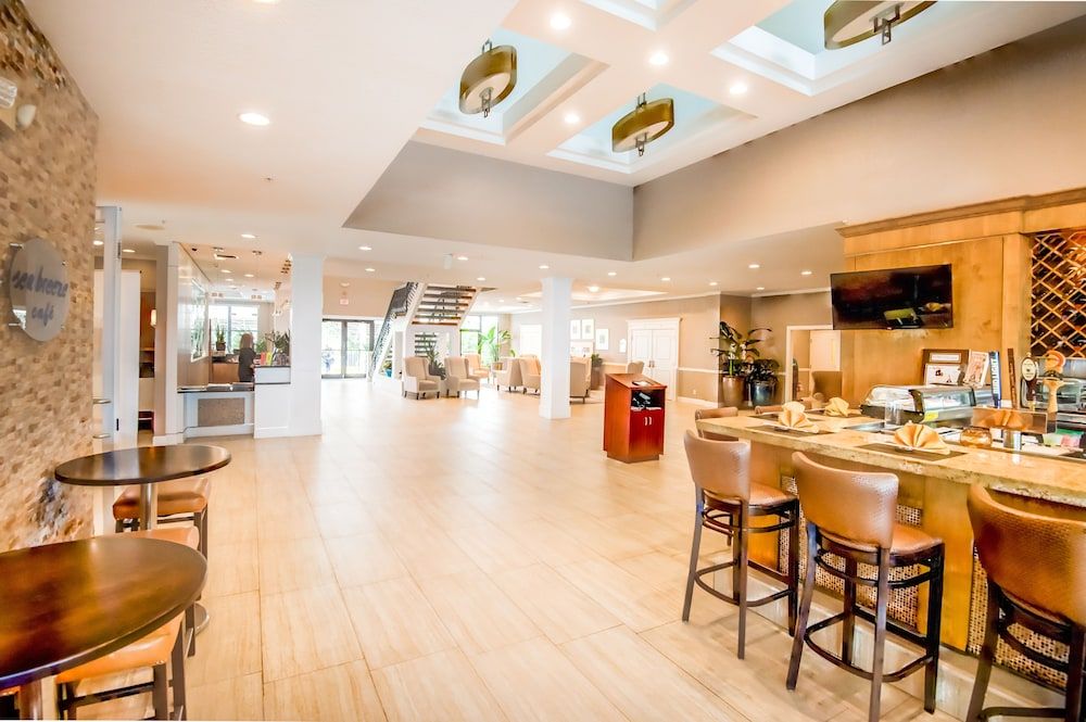 Sundial Beach Resort & Spa 3