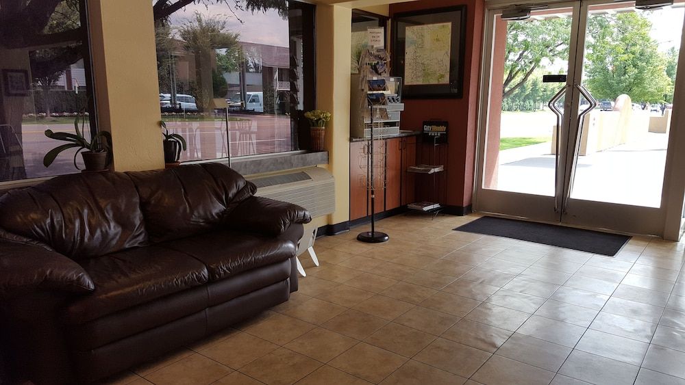 The Metropolitan Inn 2