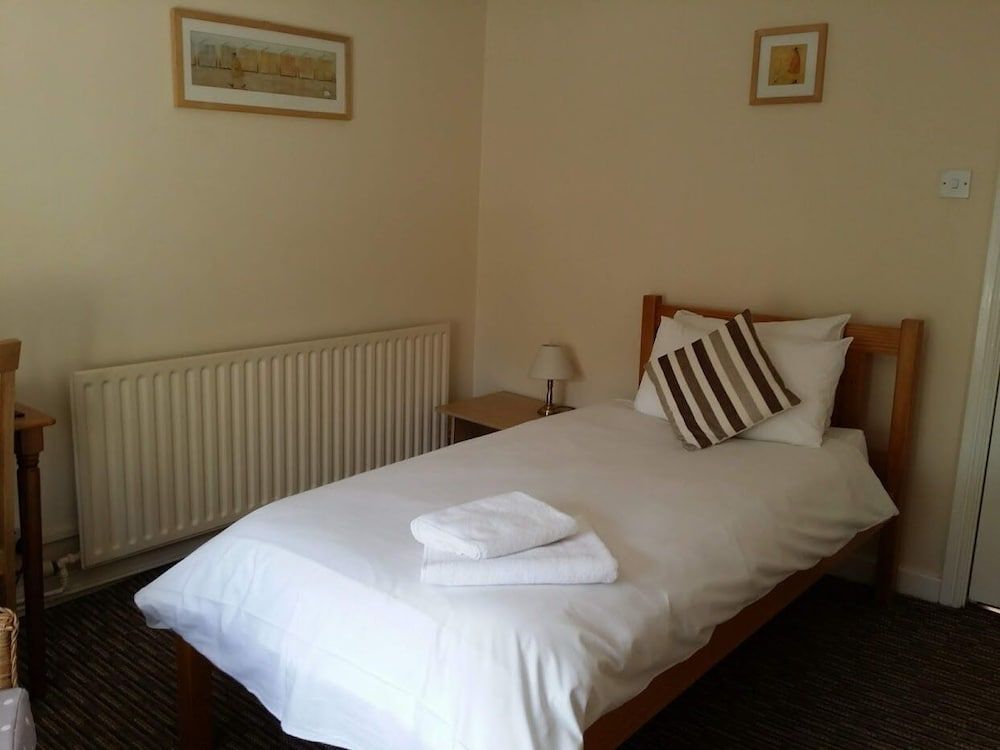 The Guesthouse at Rempstone 2