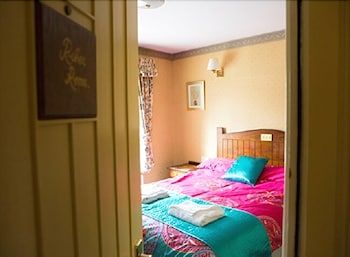 The Square & Compass Inn 2