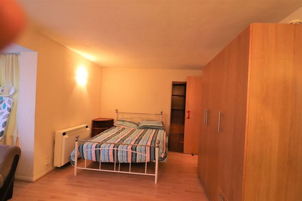 A Comfortable Studio on Pavillion Way Burnt Oak
