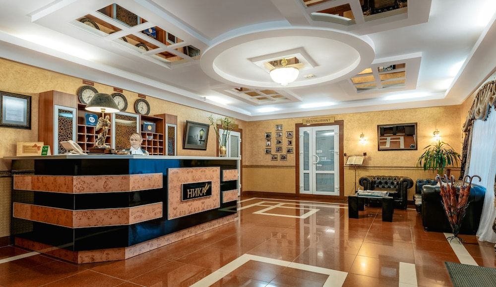 Cronwell Nika Center