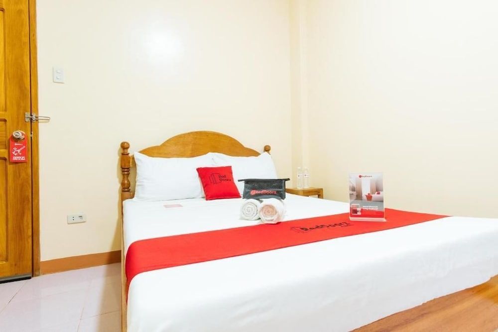 RedDoorz near Puerto Princesa City Coliseum 2