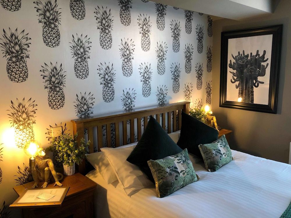 The Wheatsheaf Inn 1