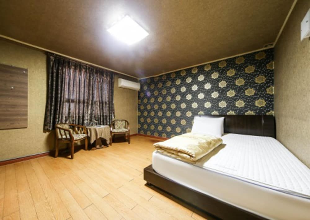 Myeongseong Motel 3